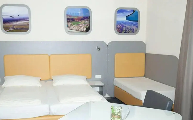 Hotel Cockpit