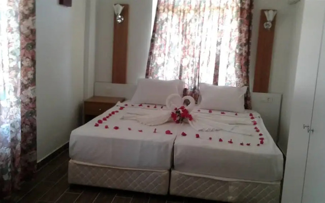 Nergos Side Hotel