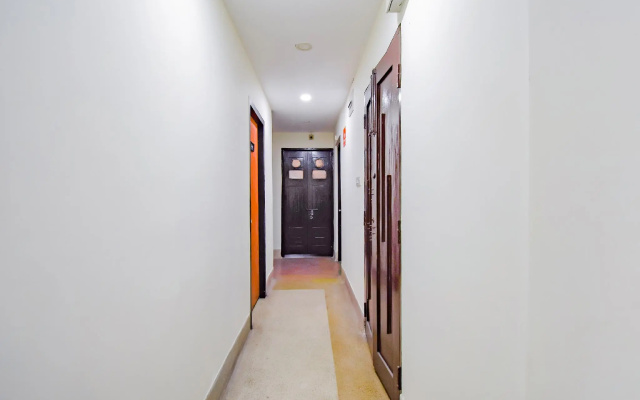 Capital O 214 Hotel Nest International