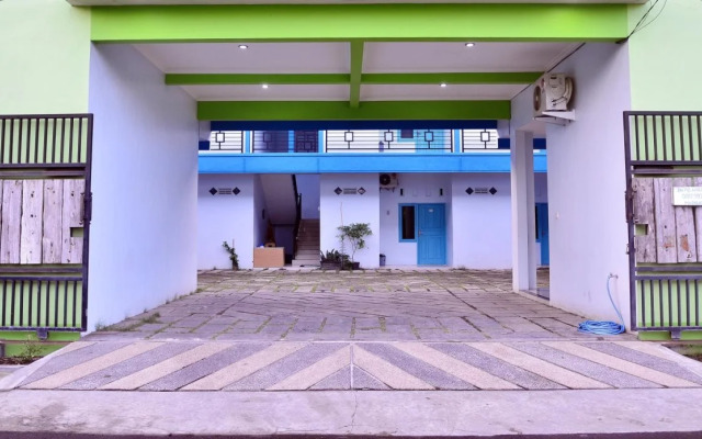 RedDoorz Syariah @ Kartohardjo Madiun