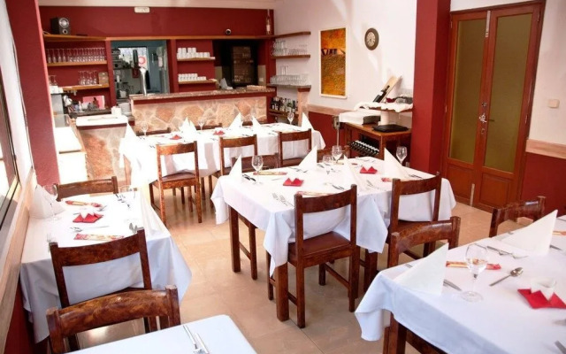 Seven Hostal & Spa