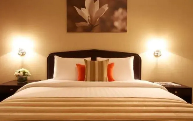 Oasis Court Hotel Apartments