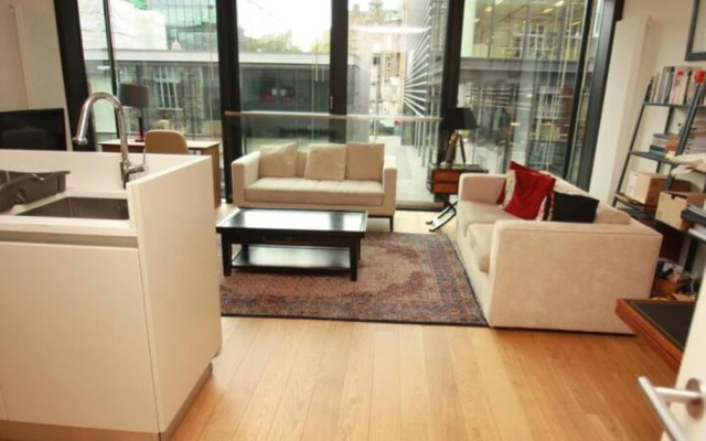 Modern 1-Bed in the Iconic Quartermile Area