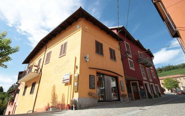 Отель Vicolo del Pozzo Здание Barolo вид на фасад
