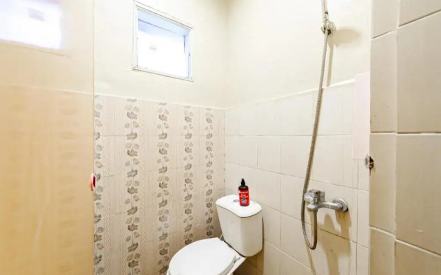 RedDoorz Plus near Universitas Sumatera Utara