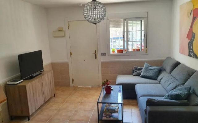 Private townhouse with roof terrace close to the beach