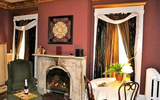 Bernadine's Stillman Inn