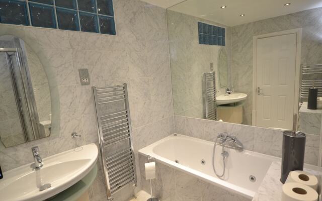Отель Luxury Hyde Park Лондон