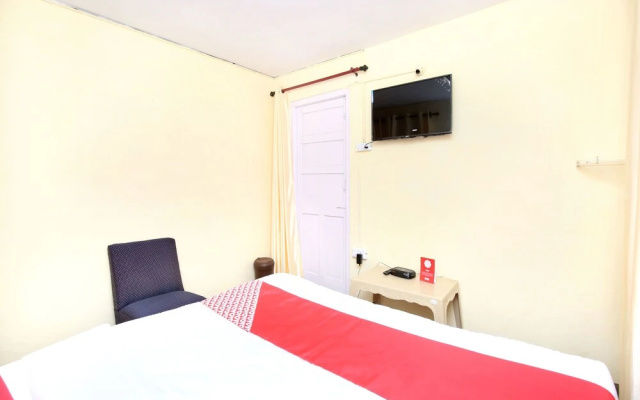 OYO 13645 Home Ever Sunny