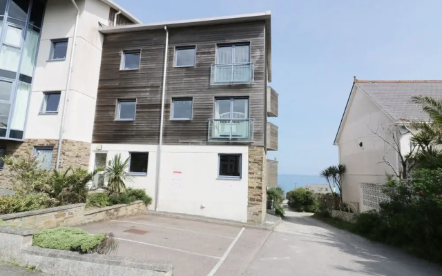Fistral Outlook
