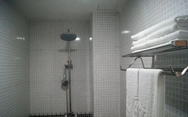 Libo Huatai Business Hotel
