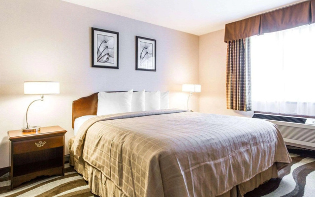 Quality Inn & Suites Stoughton - Madison South