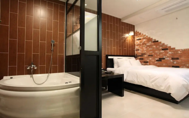 Russo Hotel