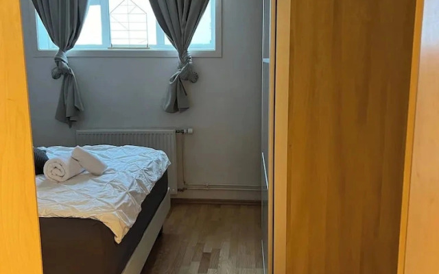 2 Bedroom Condo With Cheap Pick up Services