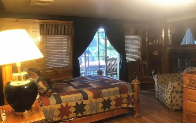 Eagle's Nest Lodge