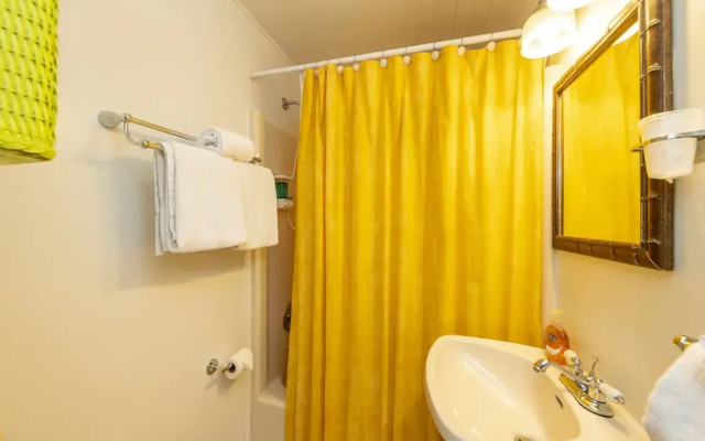 Knowles House B&B