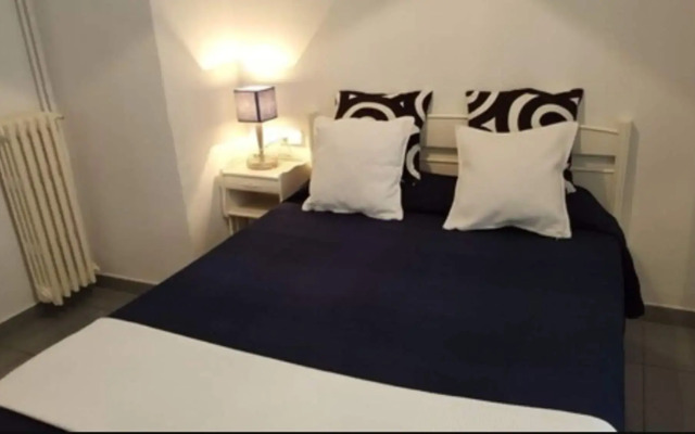 Hostal Parisien-NEW