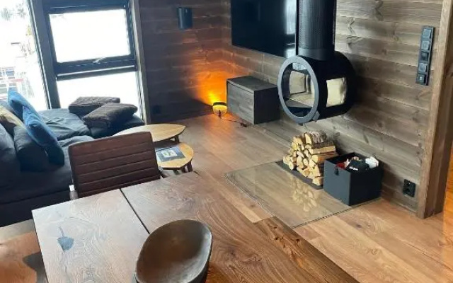 Cabin at the top of Hodlekve. Ski in/ski out.