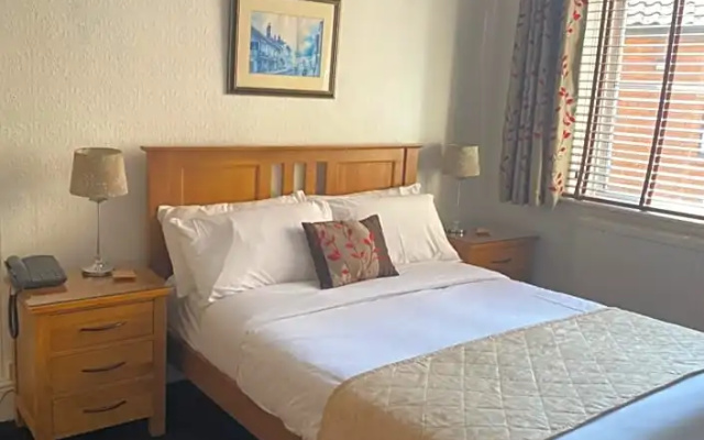 The Tudor Hotel Restaurant
