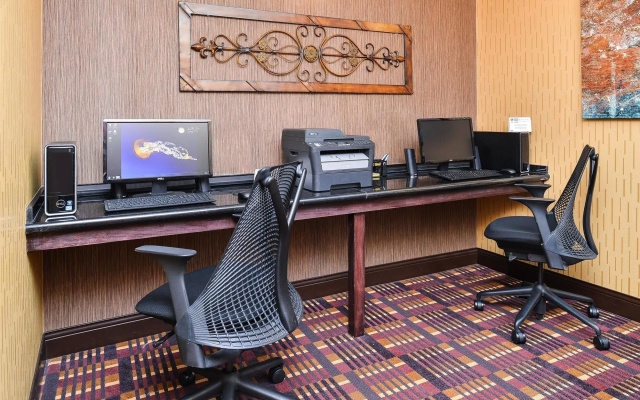 Best Western Plus Midwest Inn & Suites
