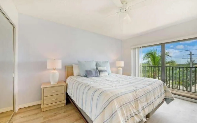 Sally's Dolphin Way Condo