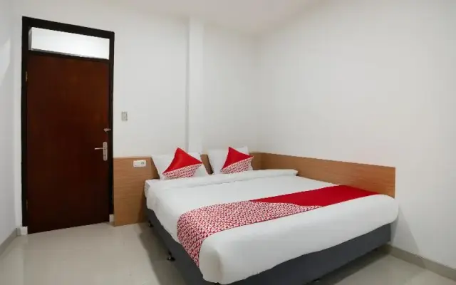 Hegarbudhi Residence by OYO Rooms