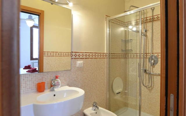 Stunning Apartment in Venezia With 2 Bedrooms and Wifi