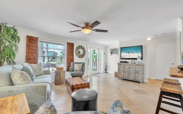 Manatee Manor 2 Bedroom Home by RedAwning