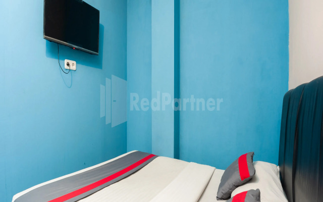 J&B Rooms Pramuka Jakarta Mitra RedDoorz