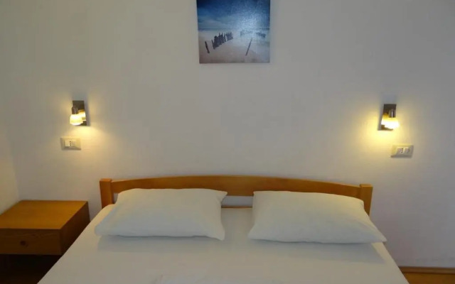 Apartments Mara - 70m from the sea