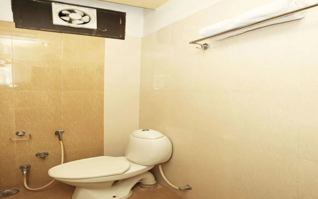 OYO 1671 Hotel Sundaram