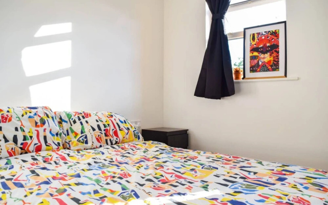 Hip 2 Bedroom Flat Near Peckham High Street