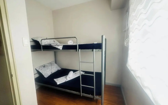 Spacious Central Davao City Getaway - Spacious Apartment With Shared Pool