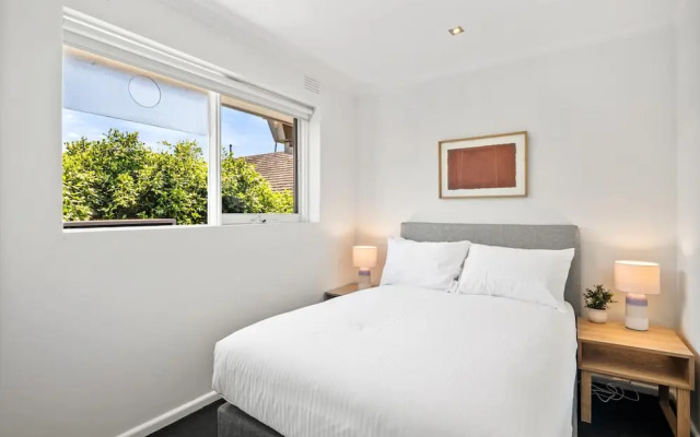 Bright 2-bed Apartment in South Yarra