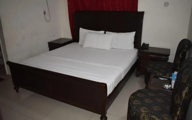 Hotel Basera