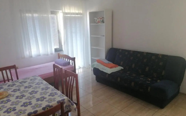 Apartments Mali Mate