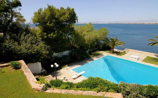 Kavouri Flat