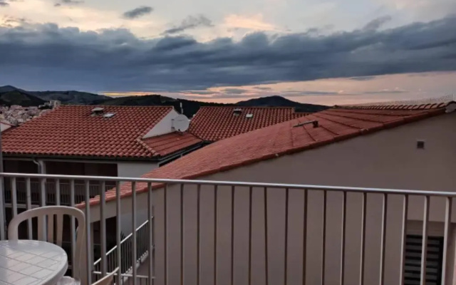 Appartement F2 proche des criques et thalasso