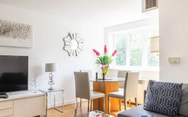 2-BR London Oasis in Woolwich