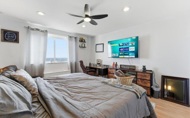 The ATL Sky Suite 3BR Downtown Penthouse