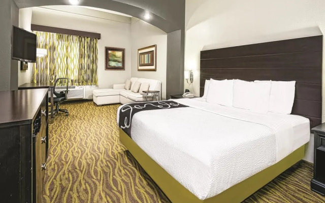 La Quinta Inn & Suites Laredo Airport