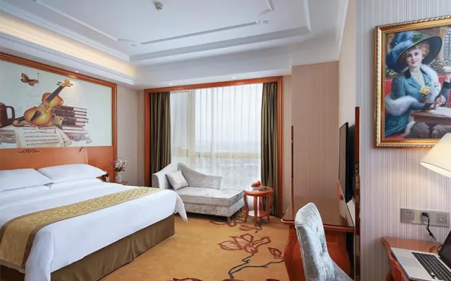 Vienna Hotel(Rugao Auto Station Branch)