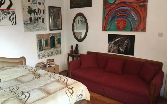 Art House 01