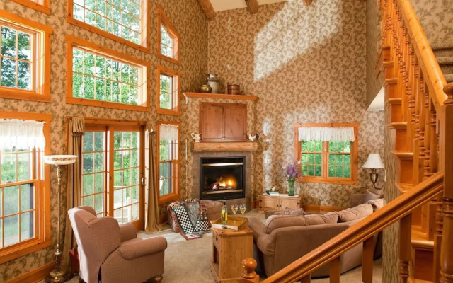 Chanticleer Guest House