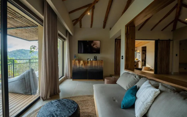 Punta Islita, Autograph Collection