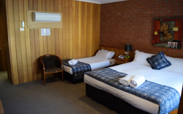 Bakery Hill Motel