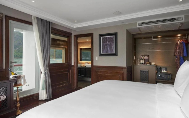 Paradise Grand Cruise - Lan Ha Bay