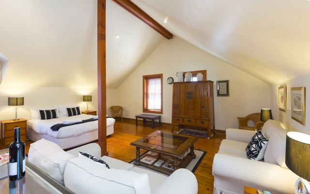 The Mews Studio