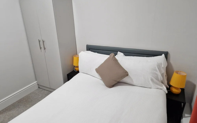 Birtley's Amethyst, 3 Bedroom Apt ,sleeps 6 Guest