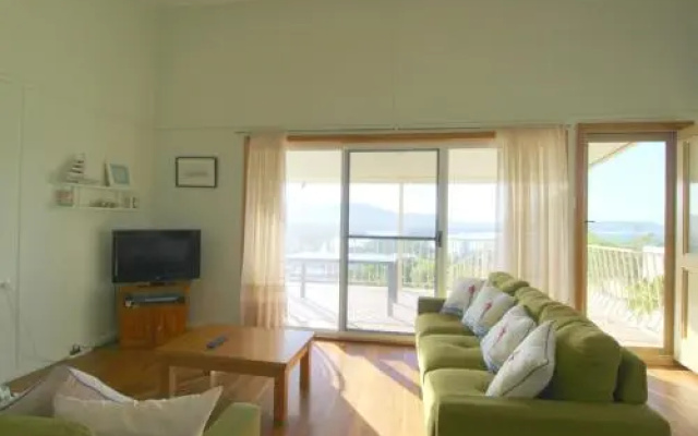 Hi View, 18 Dulconghi Street